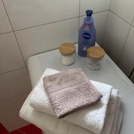 Sapartment 86 *